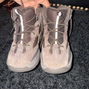 Adidas Yeezy Desert Boot ‘Oil’